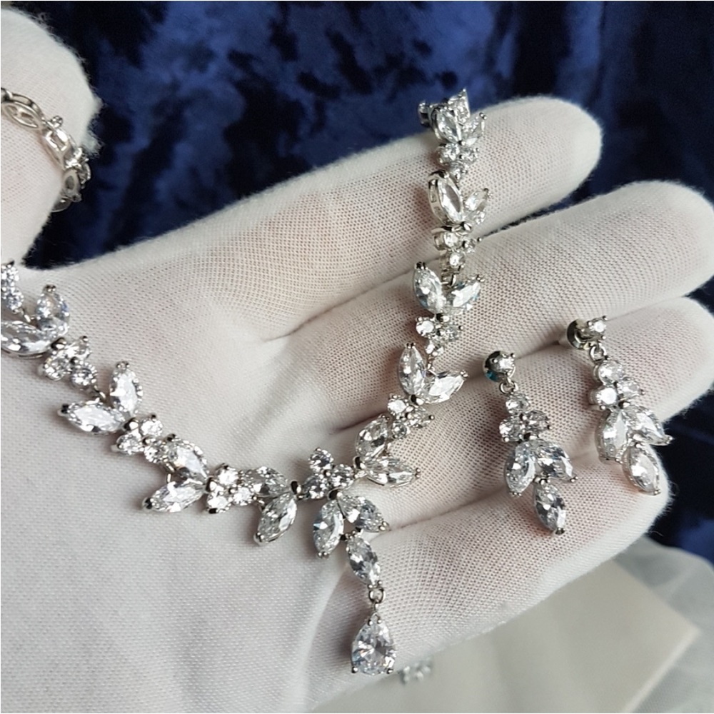 Swarovski Silver Crystal Drop Earrings - Picture 3 of 9